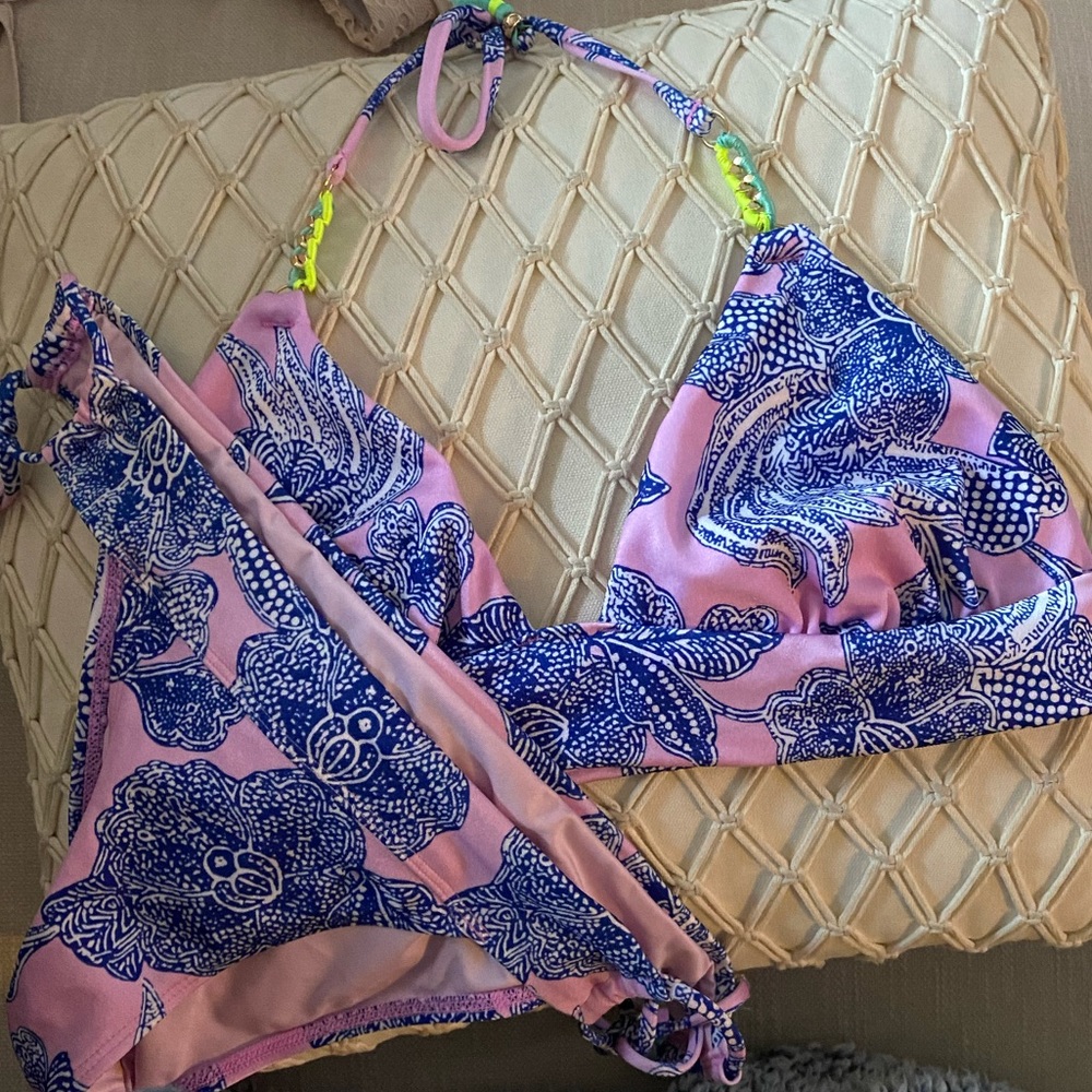 Victoria’s Secret bikini